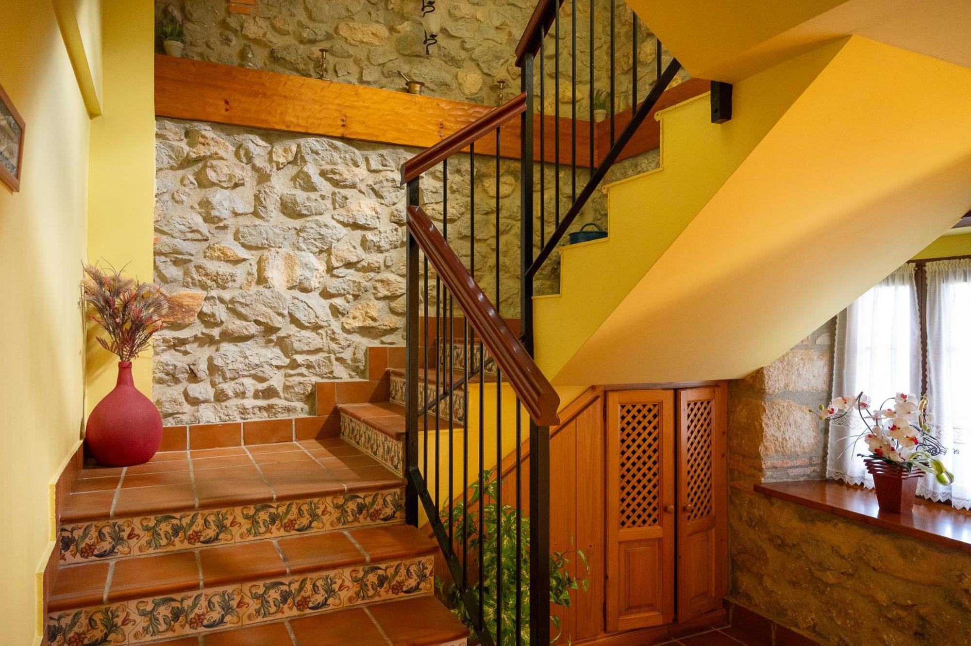 Apartamentos El Cruce De Moraton Cóbreces المظهر الخارجي الصورة